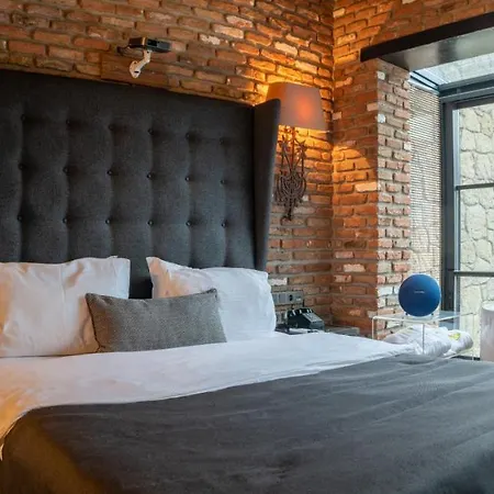 Pop Hotel