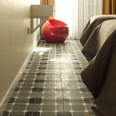 Hotel Pop
