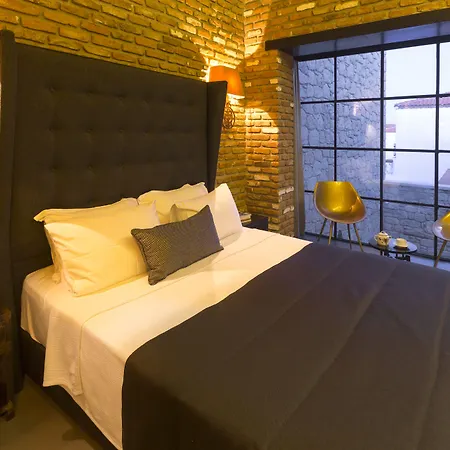 Hotel Pop