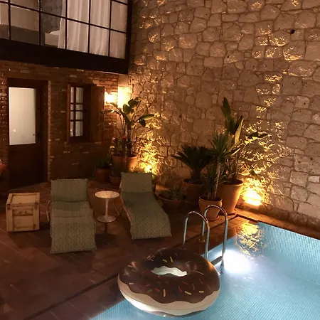 Pop Hotel