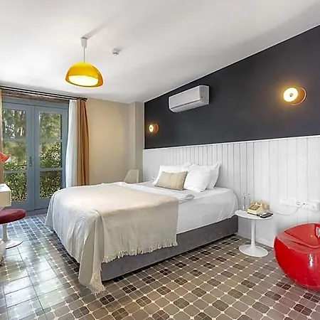 Pop Hotel