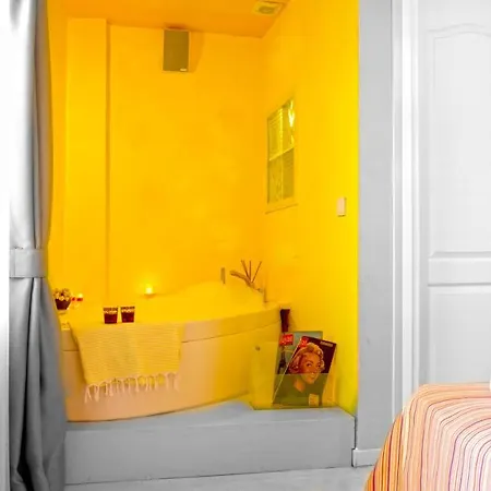 Hotel Pop